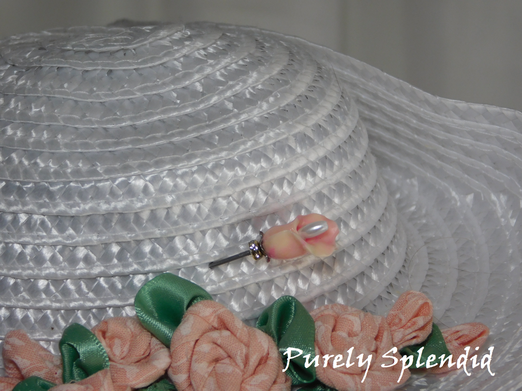 Hat pin for dolls with a Pink flower with pearl center