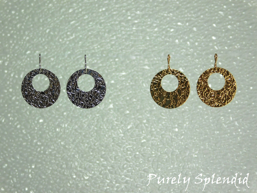 Choice of silver or gold Textured Flat Hoop Earrings for 18 inch dolls